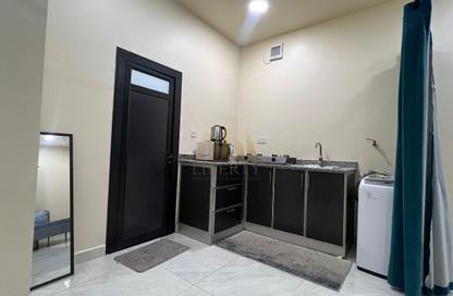 Apartment - Studio - 1 Bathroom for rent in Zinj - Manama - Capital Governorate