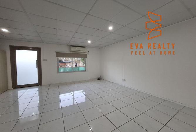 52300553 - Property Image 3