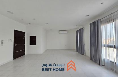 Apartment - 2 Bedrooms - 2 Bathrooms for rent in Janabiya - Northern Governorate