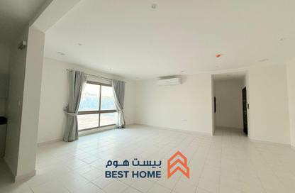 Apartment - 2 Bedrooms - 2 Bathrooms for rent in Janabiya - Northern Governorate