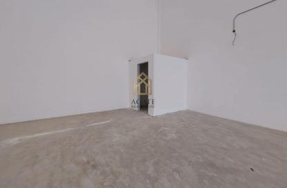 Warehouse - Studio - 1 Bathroom for rent in Sitra - Central Governorate
