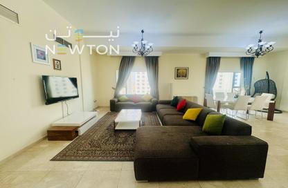 Apartment - 3 Bedrooms - 3 Bathrooms for rent in Al Juffair - Capital Governorate