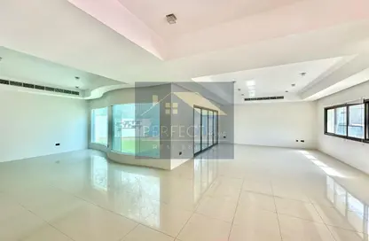 Villa - 5 Bedrooms - 5 Bathrooms for rent in Saar - Northern Governorate