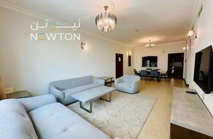 Apartment - 2 Bedrooms - 2 Bathrooms for rent in Al Juffair - Capital Governorate