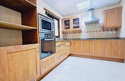 Apartment - 3 - 2 for rent in Sanabis - Manama - Capital Governorate
