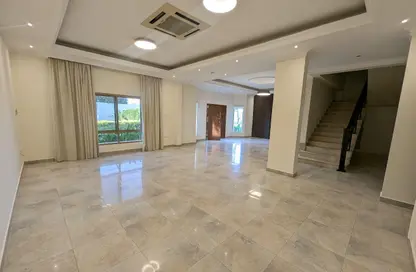 فيلا - 5 غرف نوم - 7 حمامات للايجار في الجنبية - المحافظة الشمالية