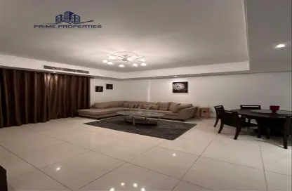 Apartment - 3 Bedrooms - 4 Bathrooms for rent in Al Juffair - Capital Governorate