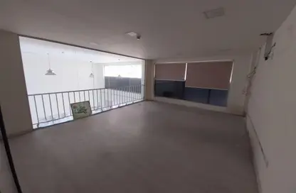 متجر - استوديو - 1 حمام للايجار في جنوسان - المحافظة الشمالية