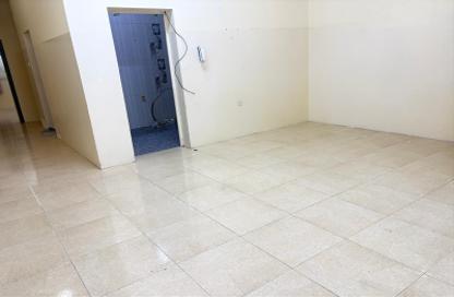 Apartment - 2 Bedrooms - 2 Bathrooms for rent in Riffa - Southern Governorate