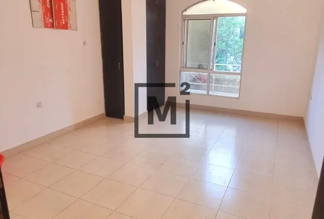 998968 - Property Image 2