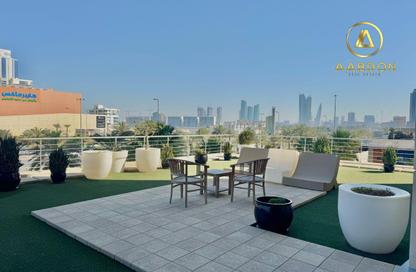 Apartment - 2 Bedrooms - 3 Bathrooms for rent in Sanabis - Manama - Capital Governorate
