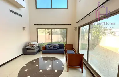 Villa - 5 Bedrooms - 5 Bathrooms for rent in Janabiya - Northern Governorate
