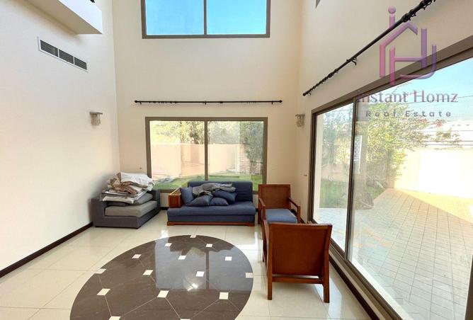 987449 - Property Main Image