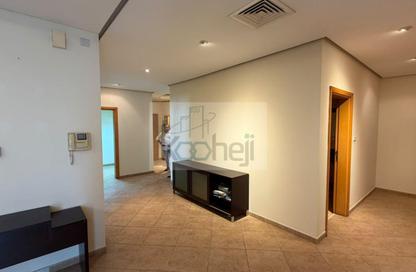 Apartment - 2 - 2 for rent in Al Juffair - Capital Governorate