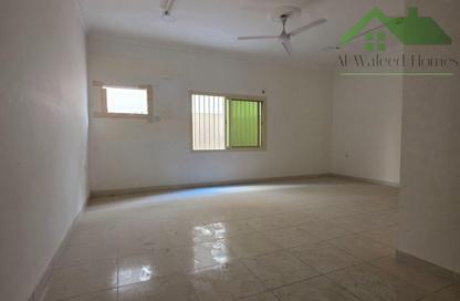 Apartment - 2 Bedrooms - 2 Bathrooms for rent in Arad - Muharraq Governorate