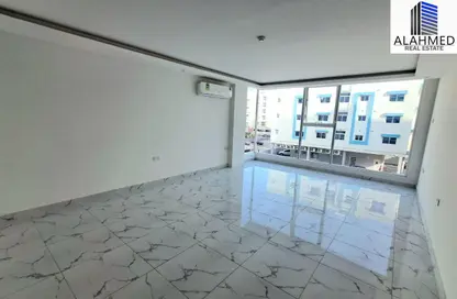Apartment - 3 Bedrooms - 3 Bathrooms for rent in Hidd - Muharraq Governorate