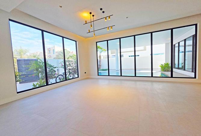 995505 - Property Image 2