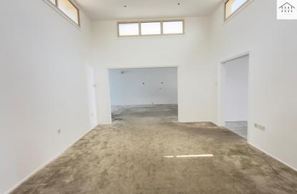 Compound - 5 Bedrooms - 6 Bathrooms for rent in Al Jasra - Northern Governorate