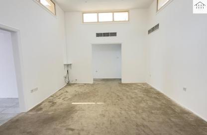 Compound - 5 Bedrooms - 6 Bathrooms for rent in Al Jasra - Northern Governorate