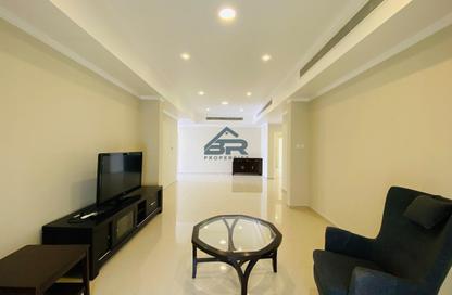 Compound - 3 Bedrooms - 3 Bathrooms for rent in Janabiya - Northern Governorate