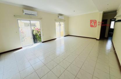Villa - 3 Bedrooms - 3 Bathrooms for rent in Saar - Northern Governorate