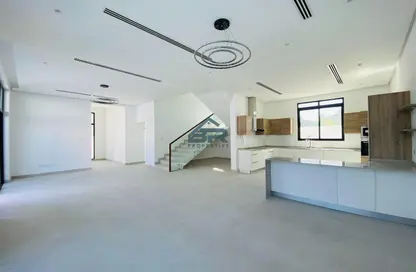 Compound - 4 Bedrooms - 4 Bathrooms for rent in Saar - Northern Governorate