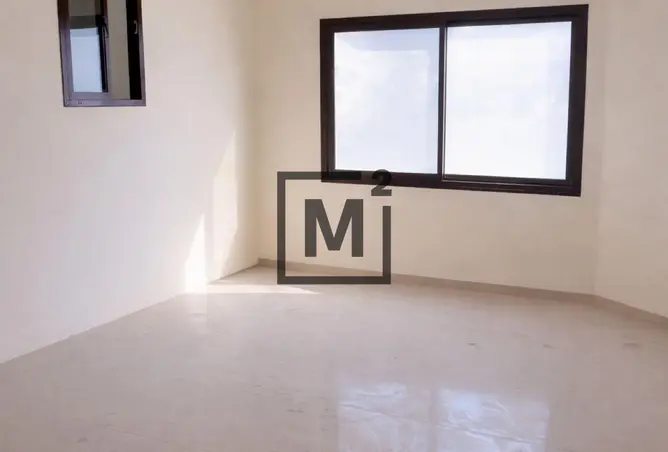 992547 - Property Image 2