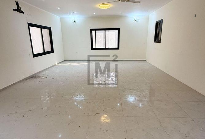 992547 - Property Main Image