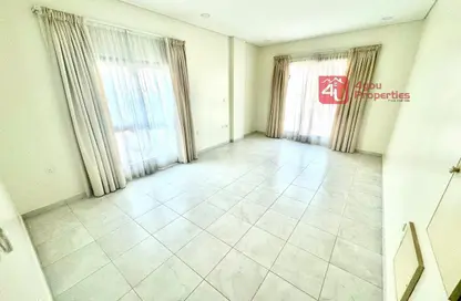 Apartment - 2 Bedrooms - 2 Bathrooms for rent in Mahooz - Manama - Capital Governorate