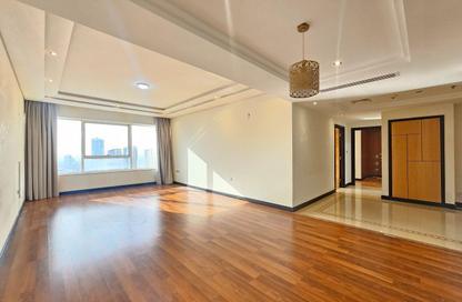 Apartment - 2 Bedrooms - 3 Bathrooms for rent in Abraj Al Lulu - Manama - Capital Governorate