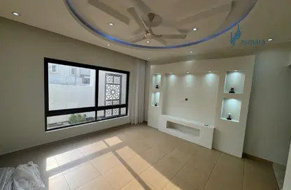 فيلا - 5 غرف نوم - 4 حمامات للايجار في النسيم - ديار المحرق - المحرق