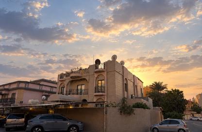 Villa - 7+ - 7 for sale in Hamad Town - Northern Governorate Villa - 7+ - 7 for sale in Hamad Town - Northern Governorate