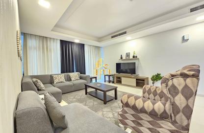 Apartment - 2 Bedrooms - 3 Bathrooms for rent in Al Juffair - Capital Governorate