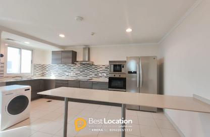 Apartment - 2 Bedrooms - 3 Bathrooms for rent in Al Juffair - Capital Governorate