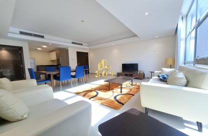 Apartment - 2 Bedrooms - 2 Bathrooms for rent in Busaiteen - Muharraq Governorate