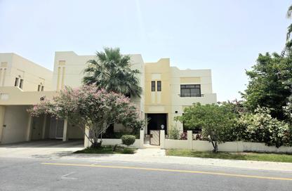 Villa - 5 Bedrooms - 6 Bathrooms for sale in Riffa Views - Riffa - Southern Governorate
