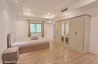 Apartment - 2 Bedrooms - 2 Bathrooms for rent in Segaya - Manama - Capital Governorate