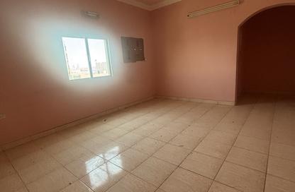 Apartment - 2 Bedrooms - 2 Bathrooms for rent in Jid Ali - Central Governorate