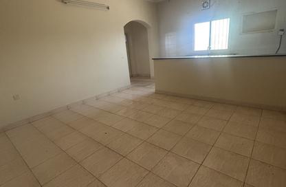 Apartment - 2 Bedrooms - 2 Bathrooms for rent in Jid Ali - Central Governorate