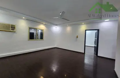 Apartment - 3 Bedrooms - 1 Bathroom for rent in Muharraq - Muharraq Governorate