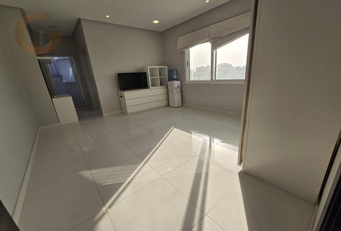 1001993 - Property Image 3