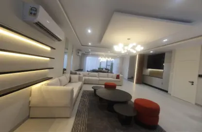 Villa - 3 Bedrooms - 5 Bathrooms for rent in Busaiteen - Muharraq Governorate