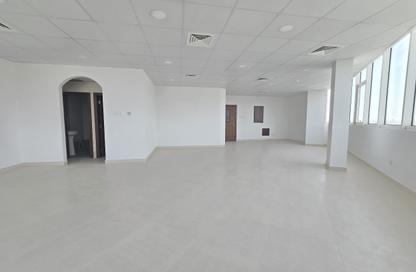 Office Space - Studio - 2 Bathrooms for rent in Um Al Hasam - Manama - Capital Governorate