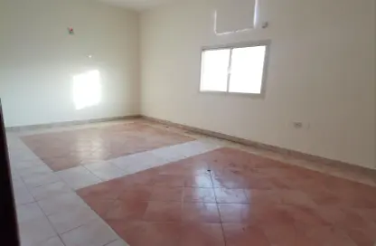 Apartment - 3 Bedrooms - 1 Bathroom for rent in Tubli - Central Governorate