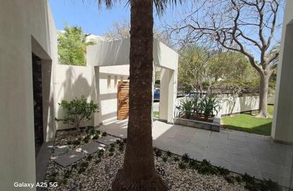 Villa - 4 Bedrooms - 5 Bathrooms for rent in Saar - Northern Governorate
