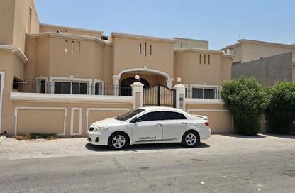 Villa - 4 - 4 for rent in Hidd - Muharraq Governorate