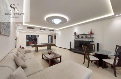 Apartment - 2 Bedrooms - 3 Bathrooms for rent in Al Juffair - Capital Governorate