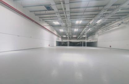 Warehouse - Studio - 1 Bathroom for rent in Hidd - Muharraq Governorate