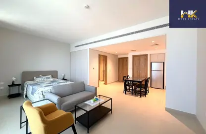 Apartment - 1 Bathroom for rent in Marassi Al Bahrain - Diyar Al Muharraq - Muharraq Governorate
