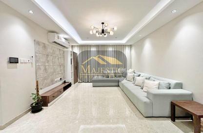 Villa - 5 Bedrooms - 7+ Bathrooms for sale in Jaww - Southern Governorate